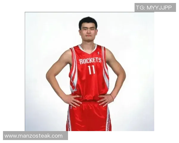 姚明背后的故事与传奇人生揭秘从篮球巨星到文化使者的成长之路
