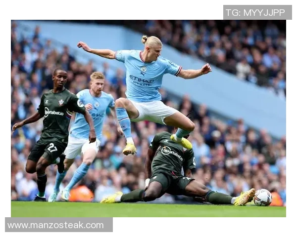 英超激战：拜仁绝杀曼城全场沸腾赛后精彩点评回顾