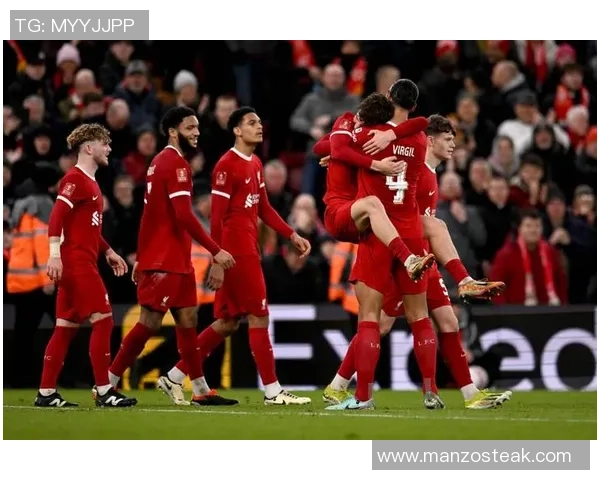 国米在足总杯中大胜利物浦神扑时刻引发全场狂欢与数据分析