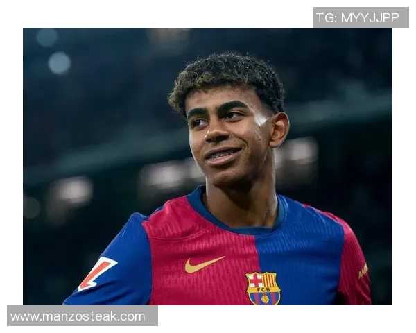 国王杯焦点战巴萨与皇马互交白卷争议判罚引发全场热议