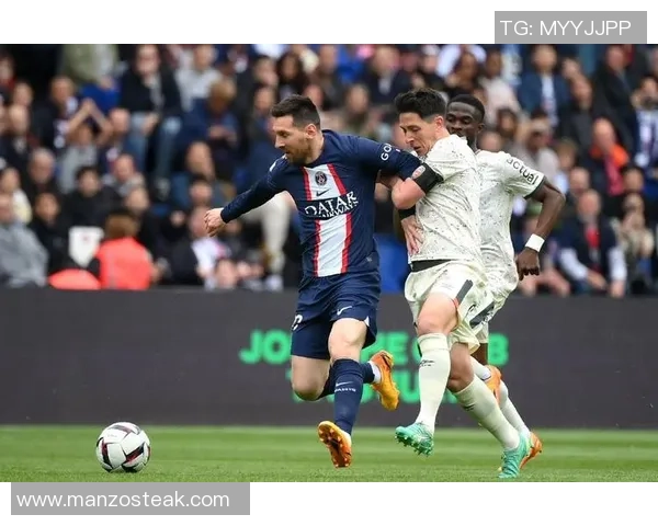 德甲激战巴黎圣日耳曼与里昂互交白卷红牌事件引发全场热议