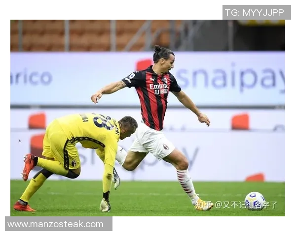 意甲激战:AC米兰狂胜曼联红牌争议引发全场热议 意甲激战:AC米兰狂胜曼联红牌争议引发全场热议