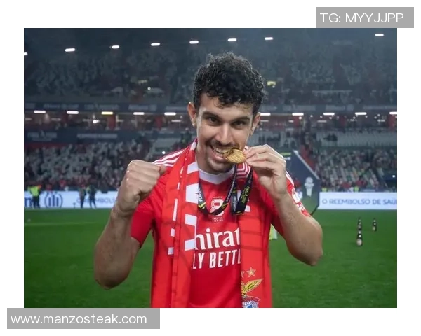 意甲激战:本菲卡与利物浦战成平局逆转瞬间点燃全场激情 意甲激战:本菲卡与利物浦战成平局逆转瞬间点燃全场激情