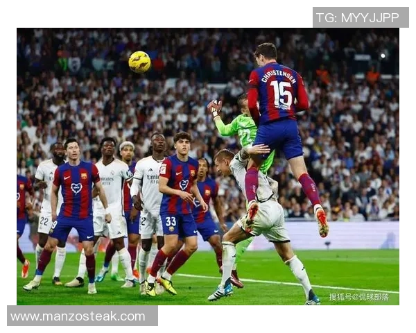 足总杯精彩对决巴萨4-0大胜本菲卡帽子戏法引爆全场战术分析揭秘